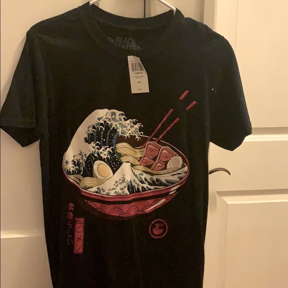 Great ramen wave tee